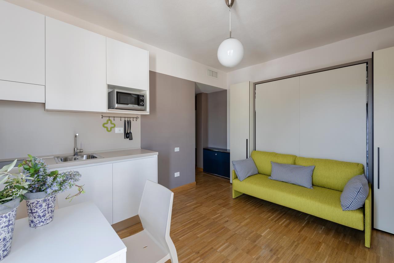 Vialeromadodici Rooms & Apartments Лацизе Экстерьер фото