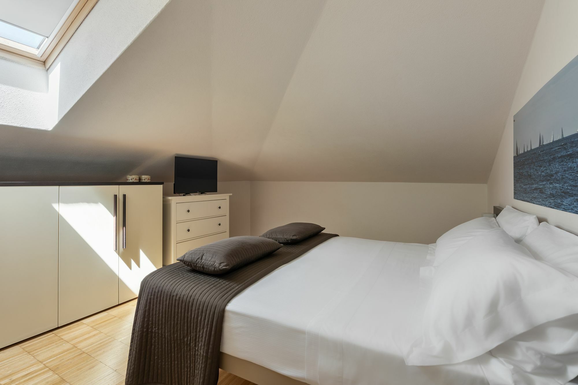 Vialeromadodici Rooms & Apartments Лацизе Экстерьер фото