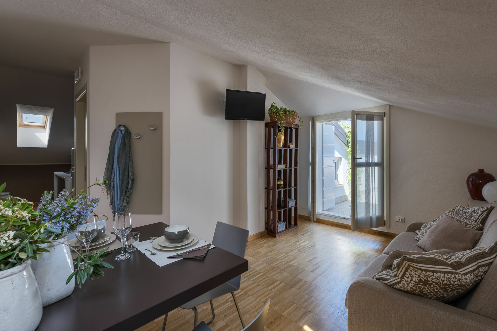 Vialeromadodici Rooms & Apartments Лацизе Экстерьер фото