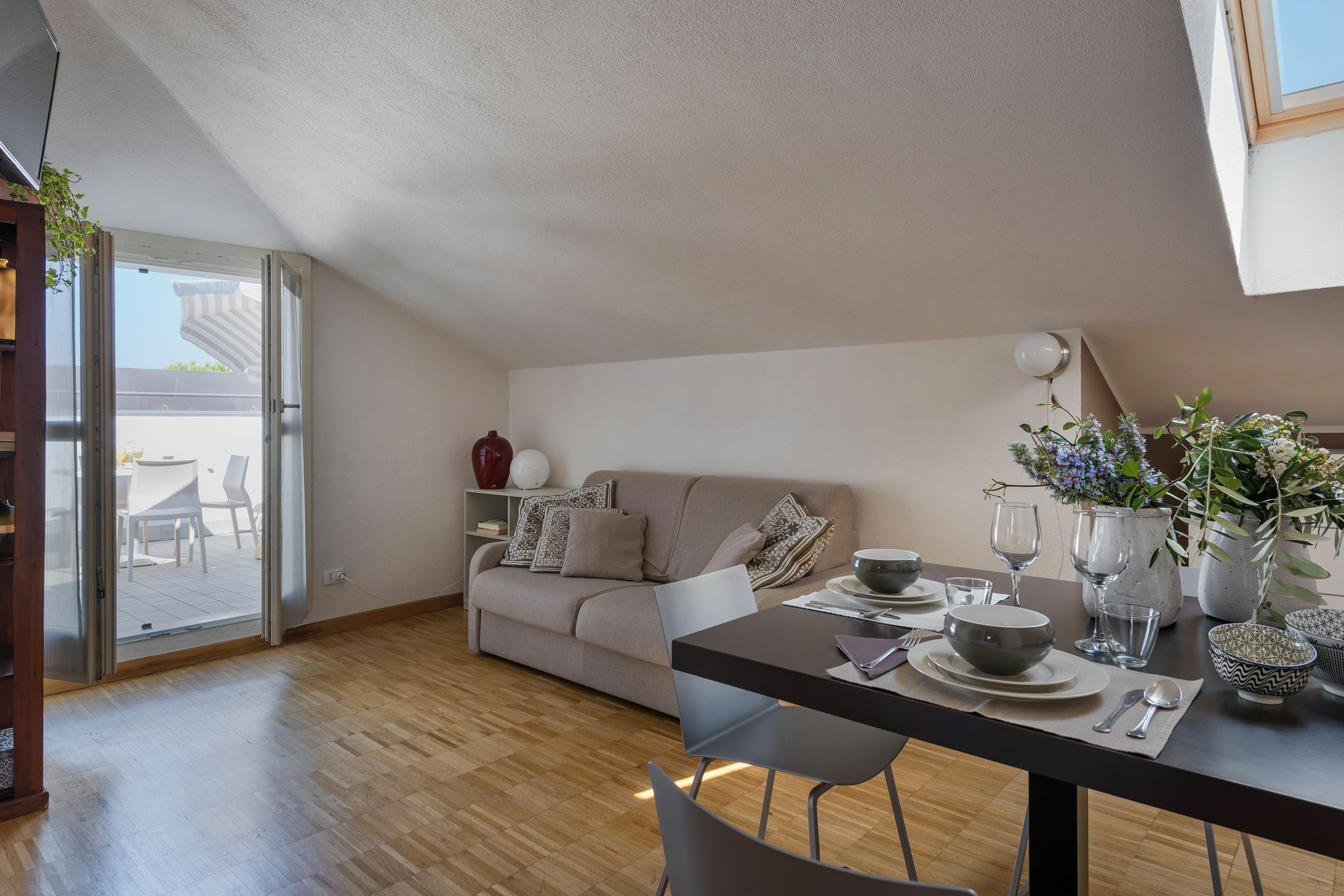 Vialeromadodici Rooms & Apartments Лацизе Экстерьер фото